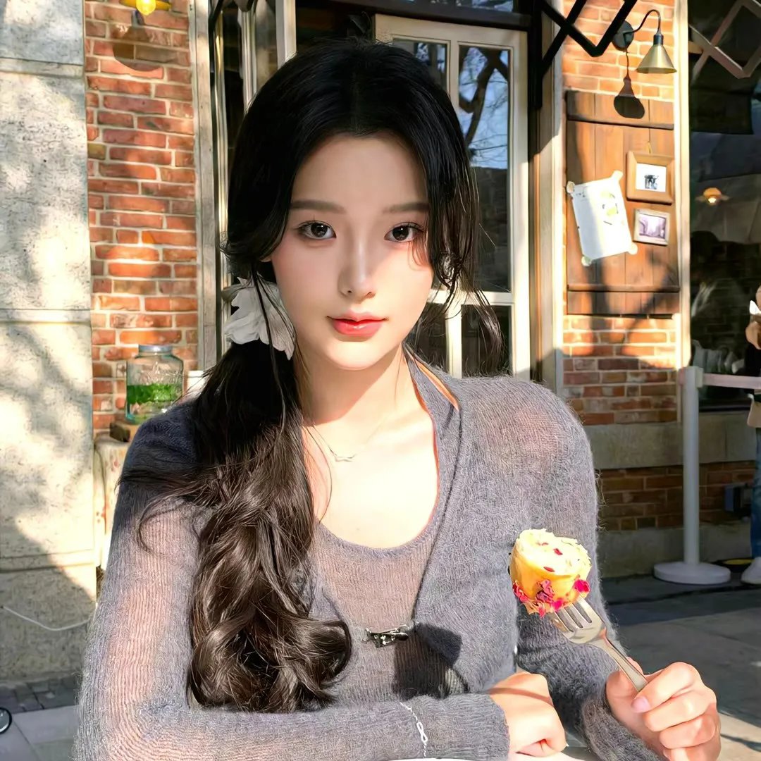 津津井小姐