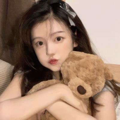 公寓里的两个女人